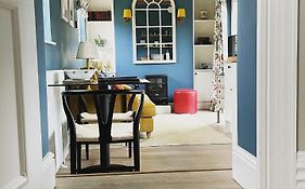 Cockloft Romantic Countryside Hideaway